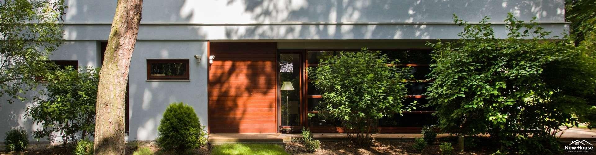 Budowa domu – co powinna zawierać umowa z wykonawcą? 