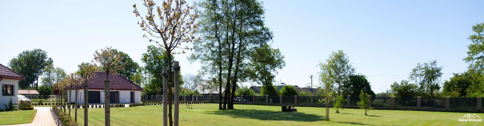 co można postawić na swojej działce?