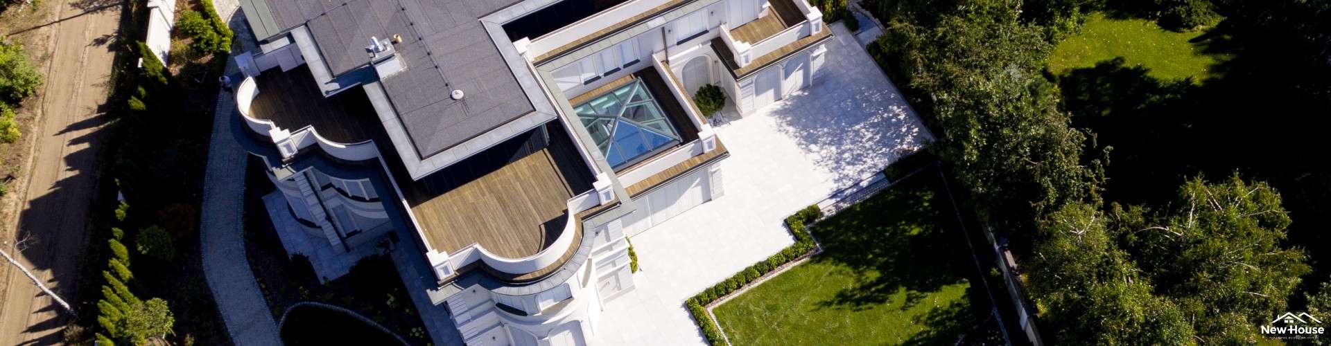 Jak zrealizować dom z tarasem na dachu? 