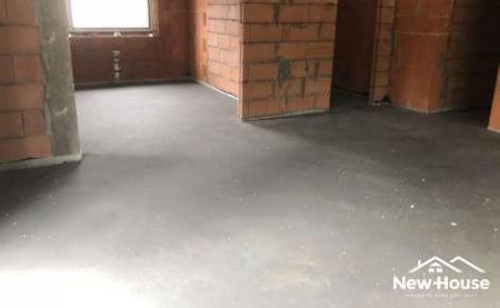 Co będzie lepsze pod posadzki - papa czy folia