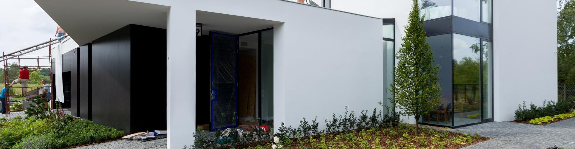 Przyłącze energetyczne – ile kosztuje i jak je uzyskać?- New-House