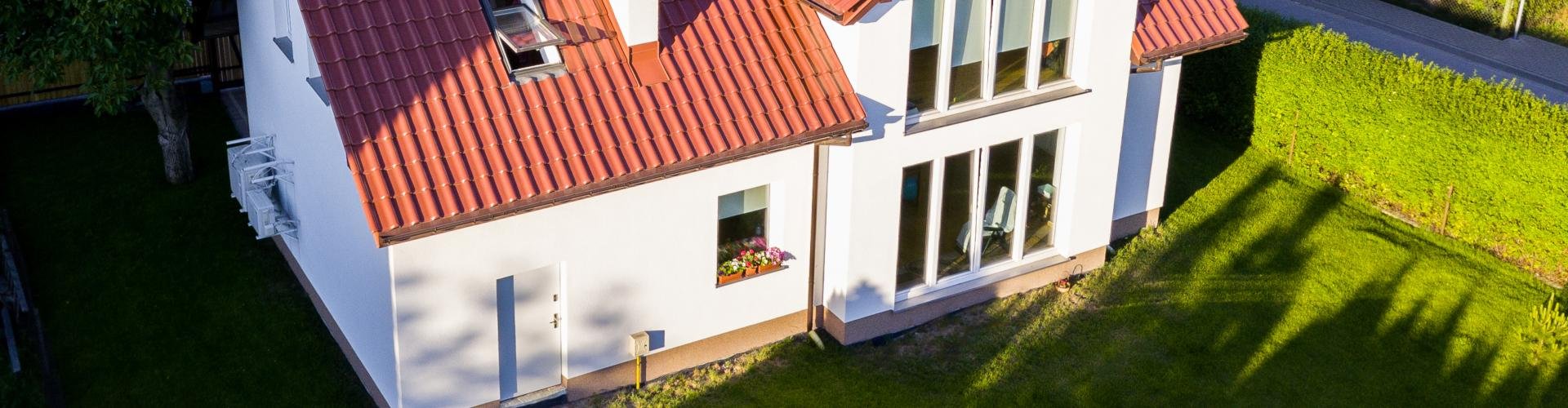 Pokrycie dachu blachodachówką 