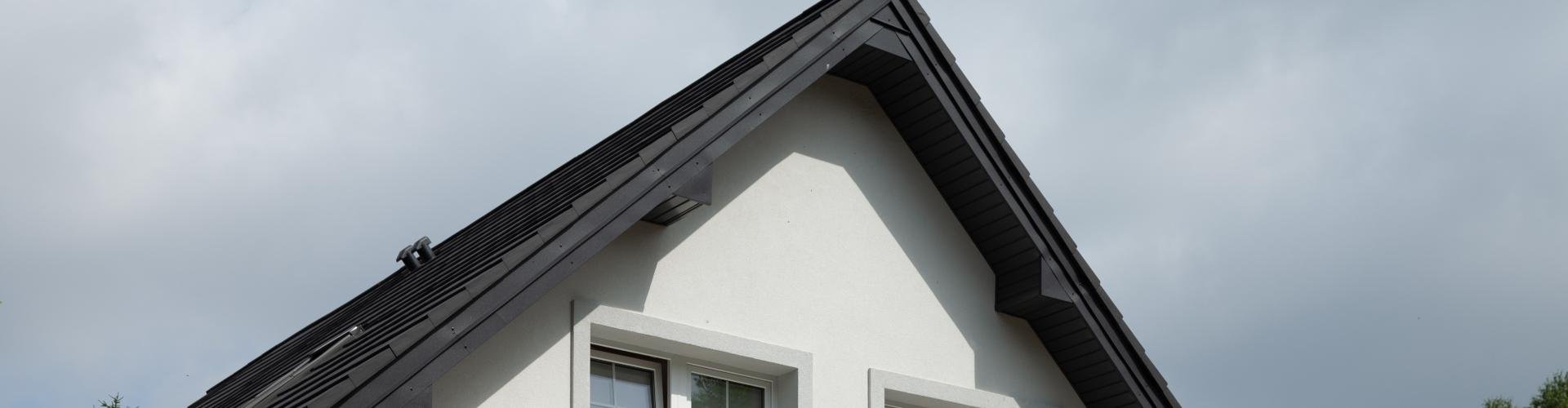 Budowa więźby dachowej przez New-House