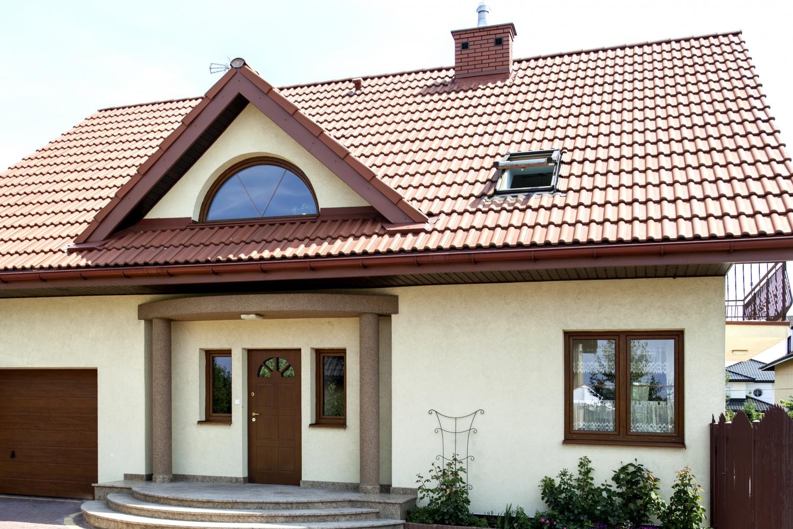 Jak wygląda budowa domu na skarpie?