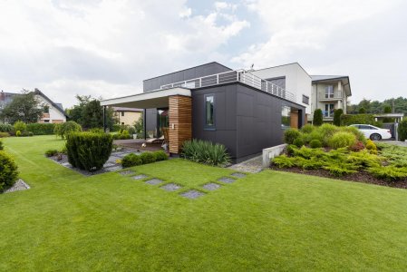 New-House - Czym wykończyć cokół domu?