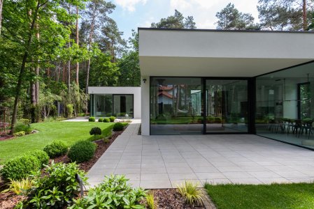 New-House - Czym się wyróżniają projekty domów w stylu modernistycznym?