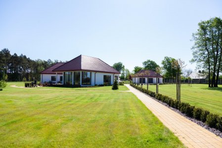 New-Hosue - Jak zagospodarować skarpy na działce, aby powstał piękny ogród?