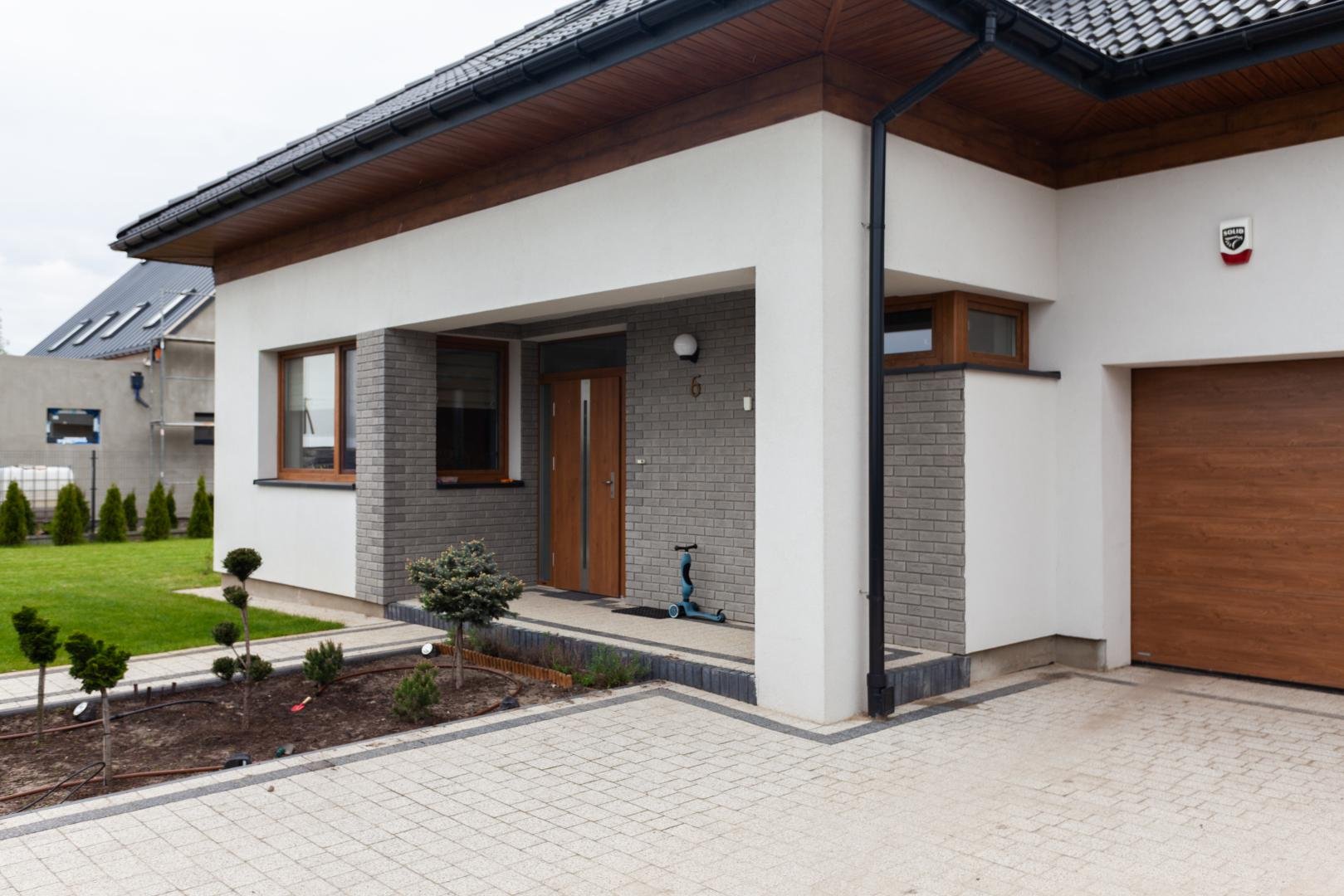 Schody wewnętrzne w domu - New-House