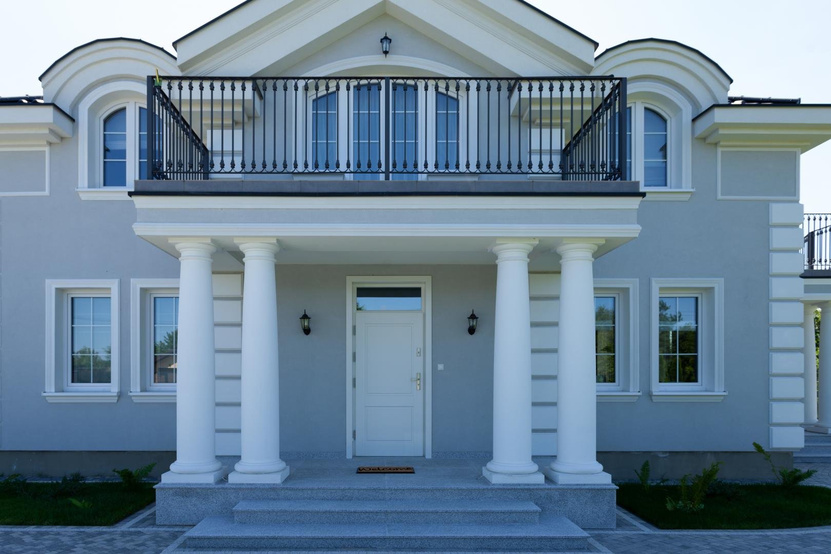 Gzyms budynku – New-House