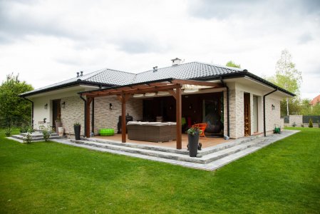 Elewacje budynków biurowych – przykładowe realizacje