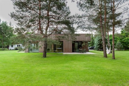 Duże domy parterowe – mocne i słabe strony takich projektów