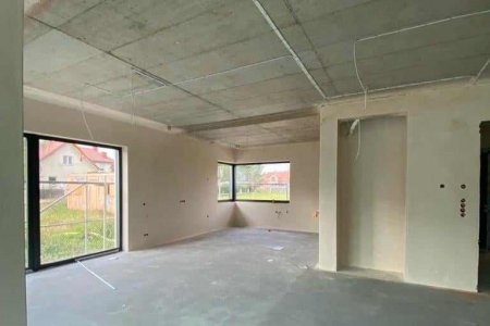 Tynk gipsowy czy cementowy? Zalety i wady