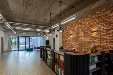 Jakie elementy instalacji inteligentnej warto zastosować w budynkach biurowych?