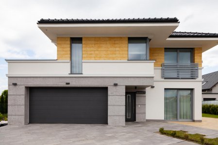 Jakie wybrać okna: PCV, drewniane czy aluminiowe?