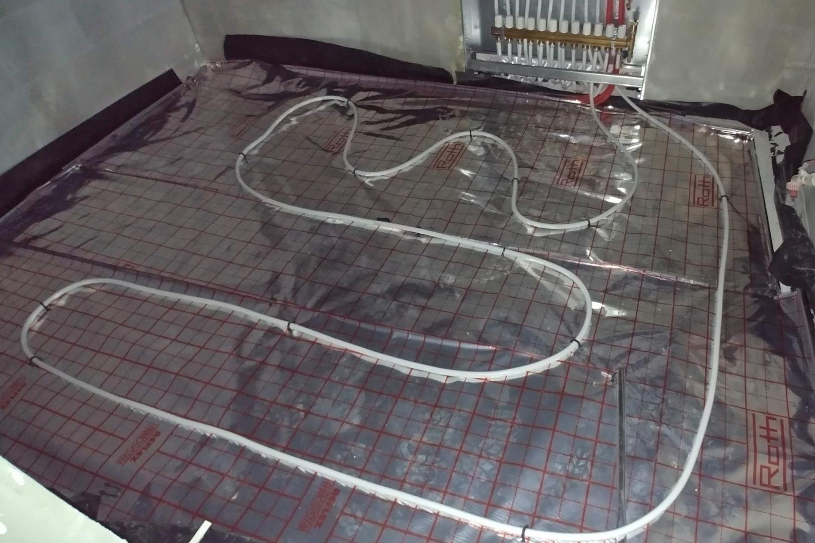 Ogrzewanie podłogowe czy tradycyjne grzejnikowe – zalety i wady