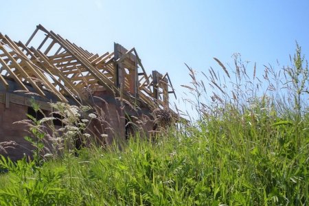 Ile kosztuje przekształcenie działki rolnej na budowlaną?