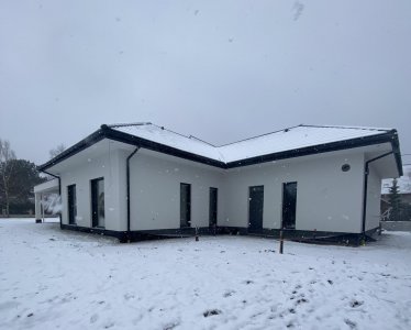 Dom z antresolą — utrudnienie czy wygoda?