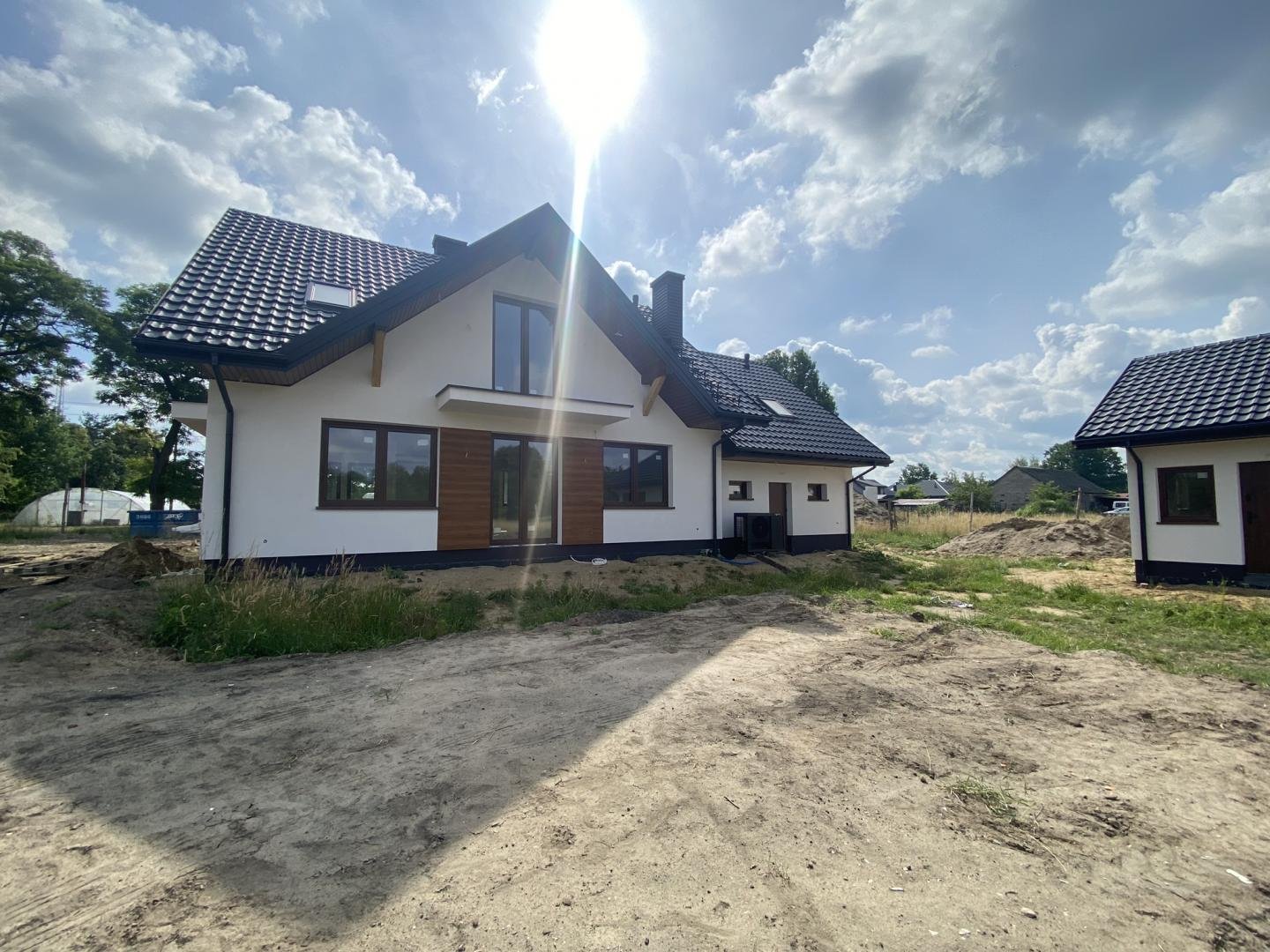 Przesuwne drzwi balkonowe – rodzaje, ich wady i zalety