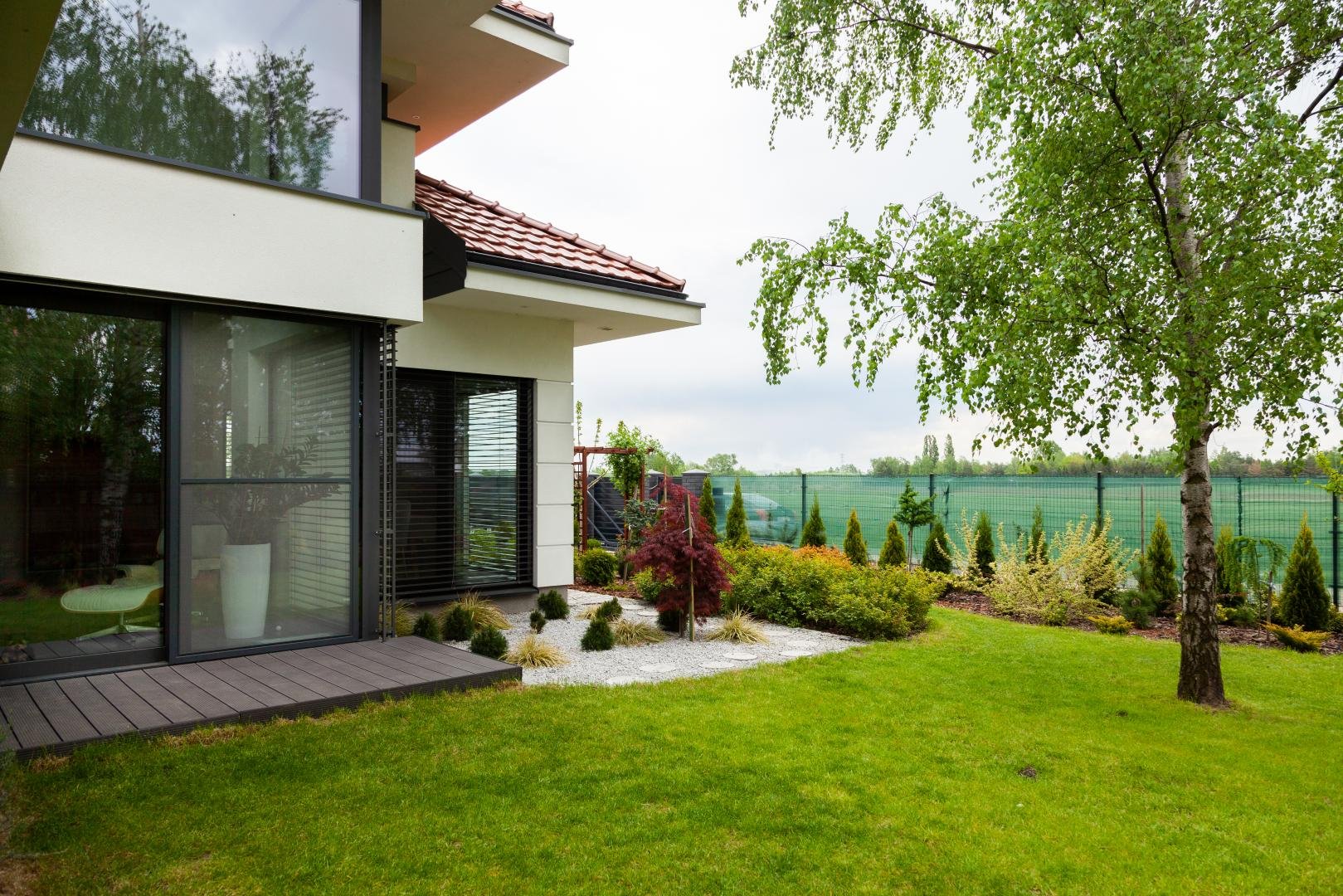 Odzyskiwanie wody deszczowej. Czy to się opłaca?