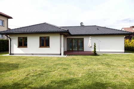 Jak usytuować dom na działce względem stron świata?