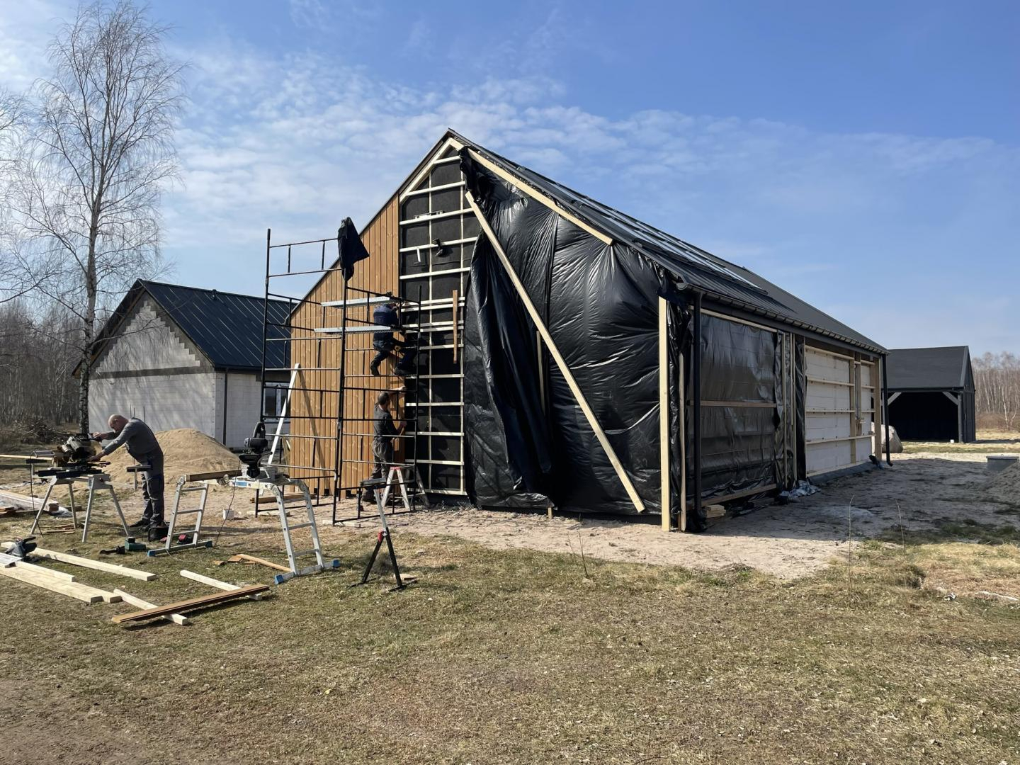 Stan surowy - budowa z New-House