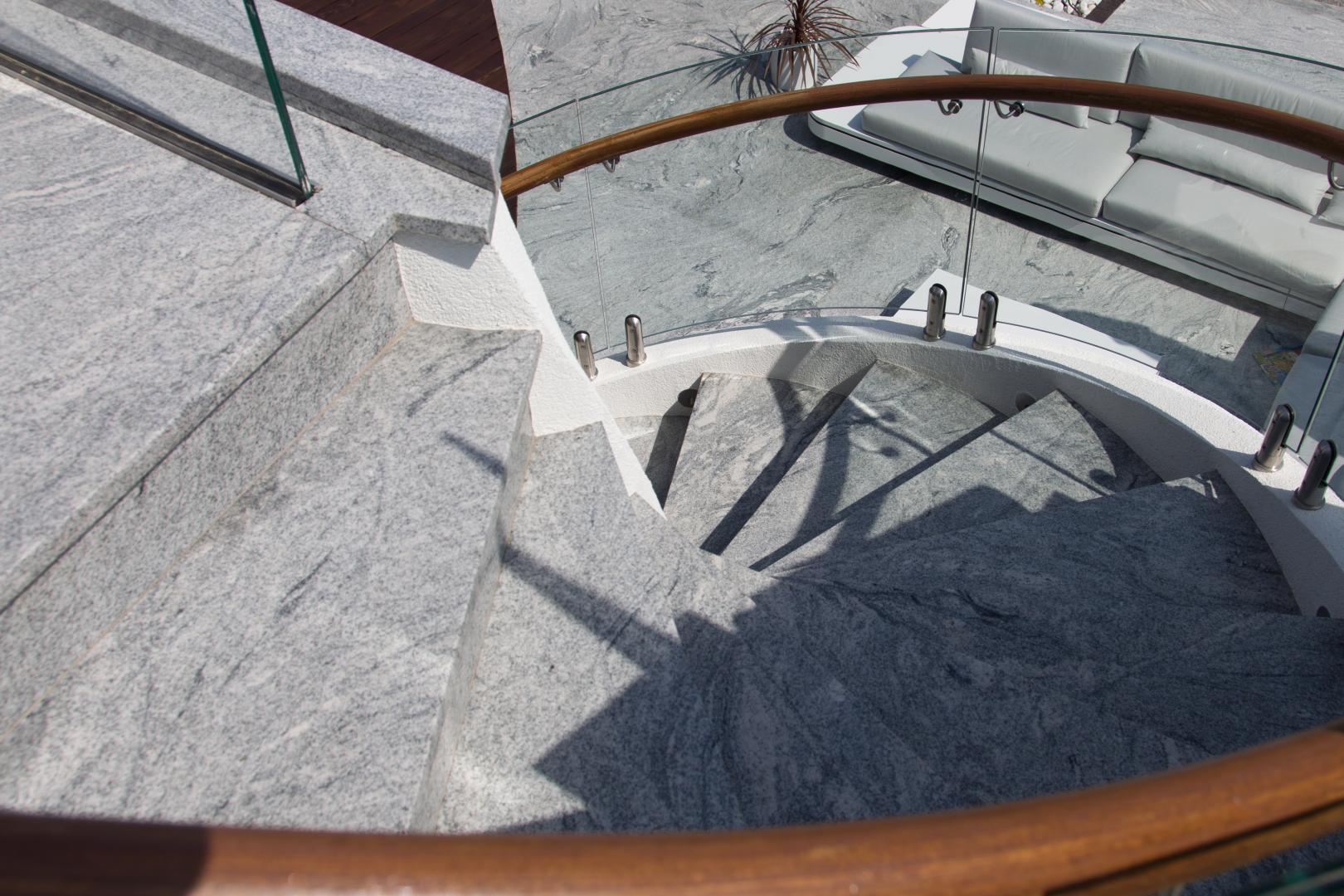 New-House - schody - Zr5