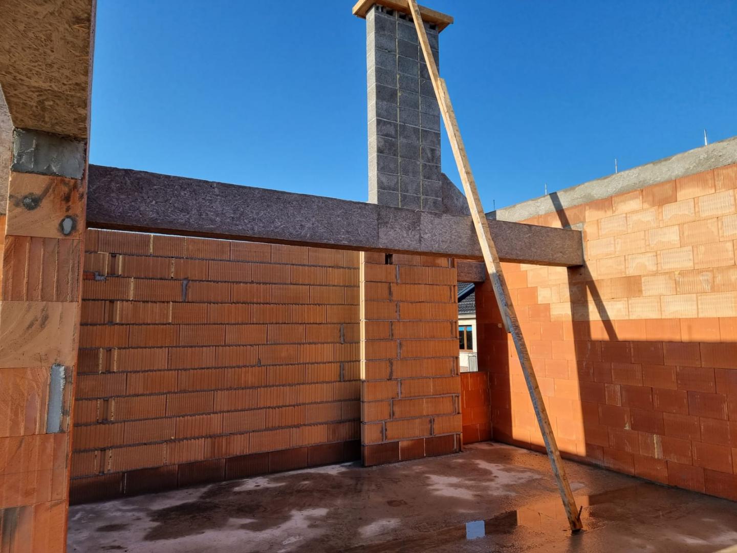 Prace stanu surowego z New-House