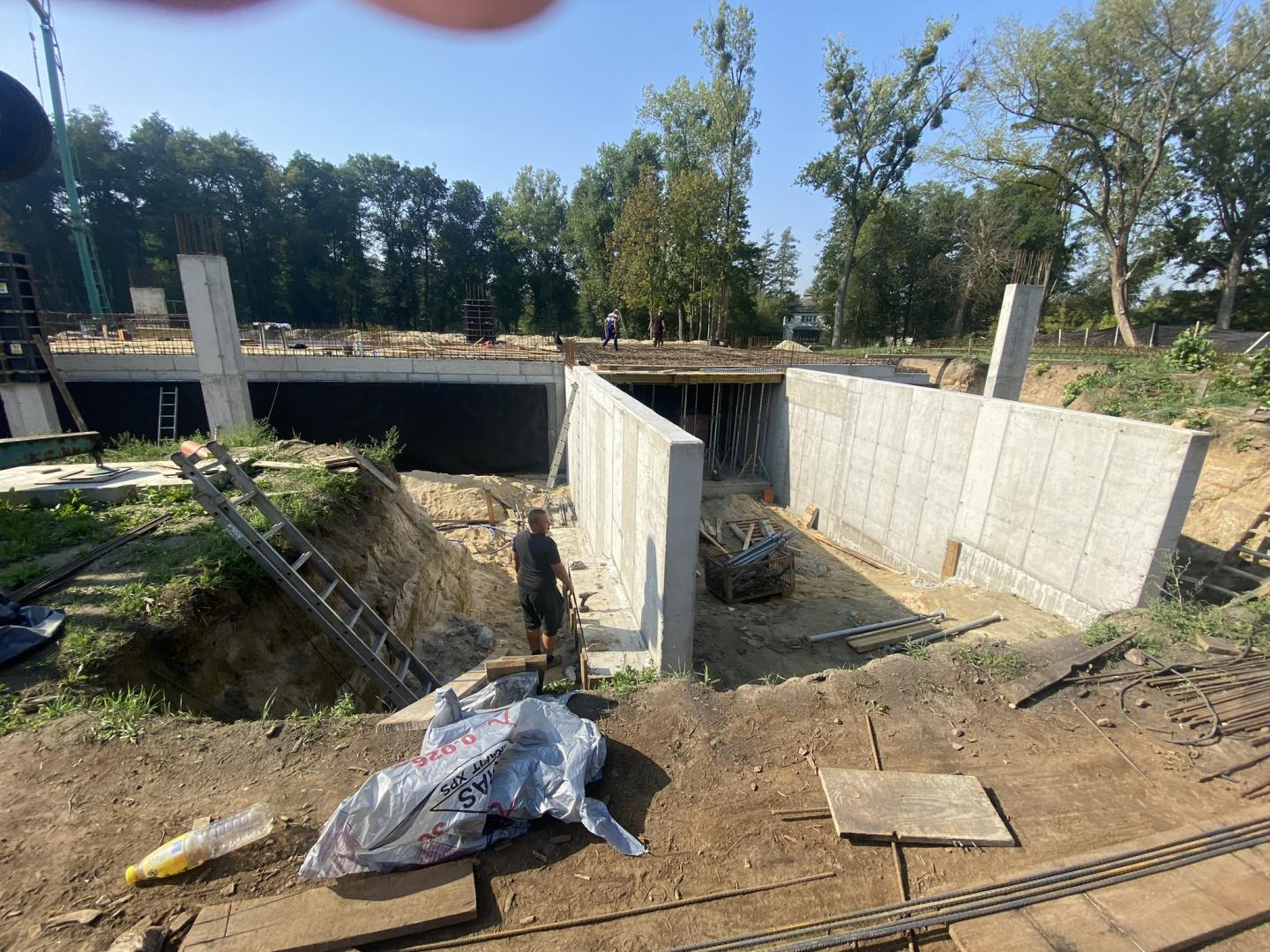 Etap zbrojenia stropu nad piwnicą