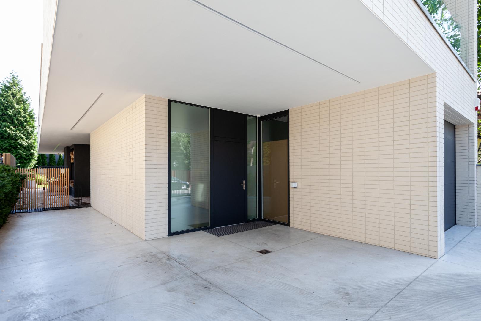 Wejście do domu - New-House