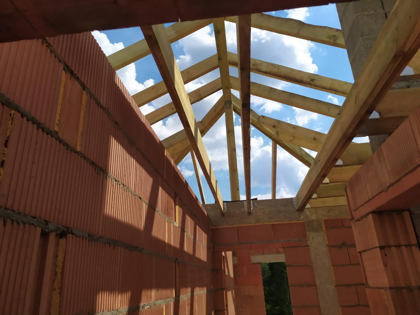 Wykonanie więźby dachowej z New-House