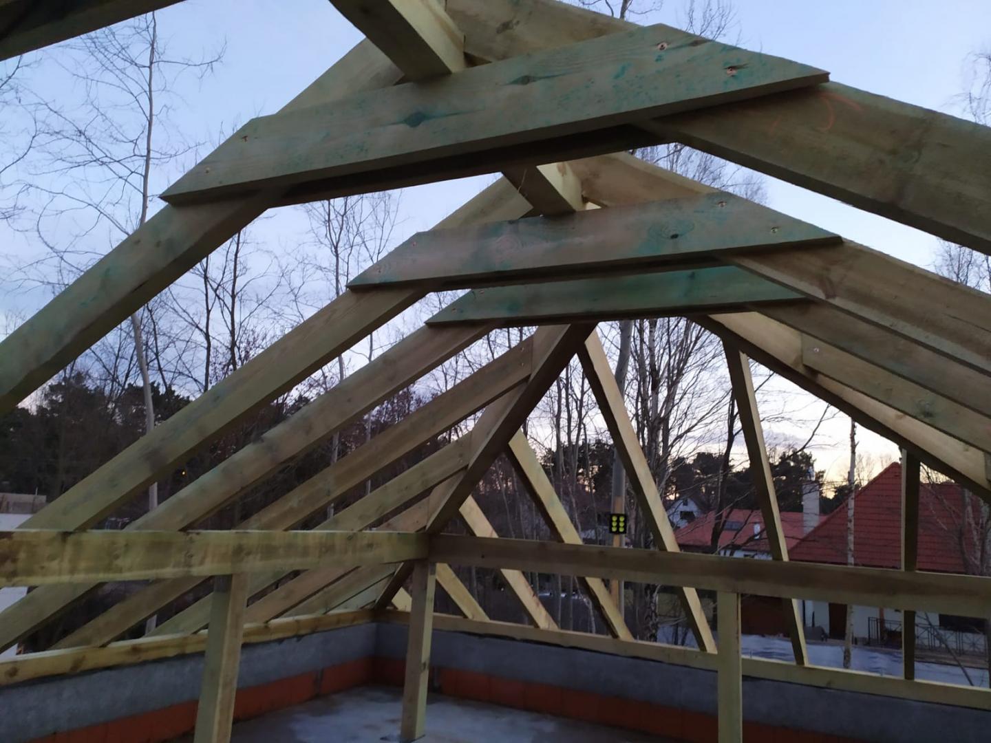 Konstrukcja drewniana dachu