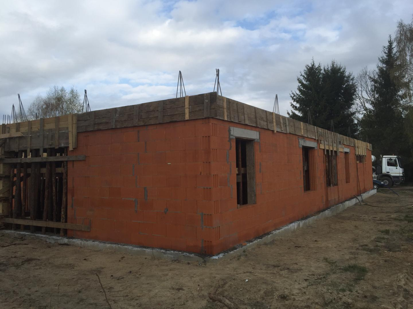 Stan surowy - budowa do stropu