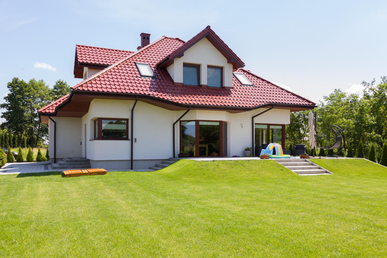 Dom z poddaszem użytkowym z New-House