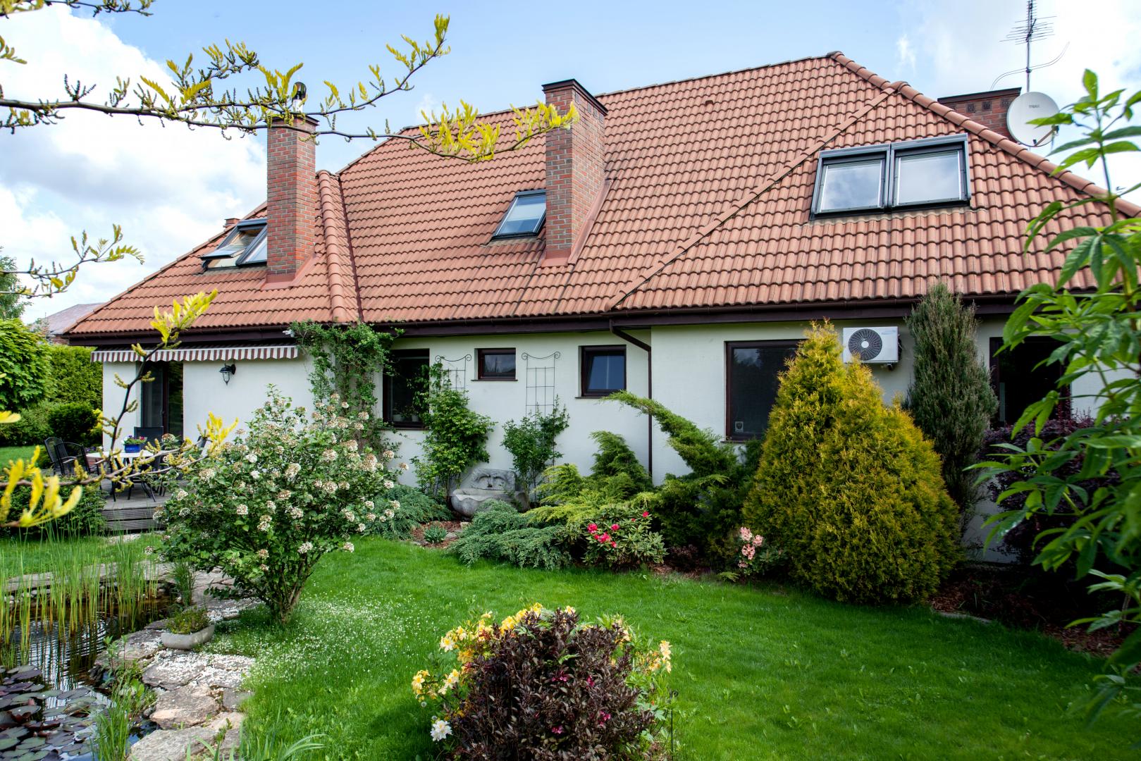 Dom z zintegrowanym gabinetem stomatologicznym - New-House