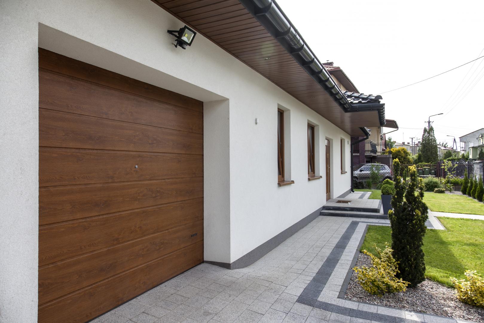 Garaż - dom parterowy