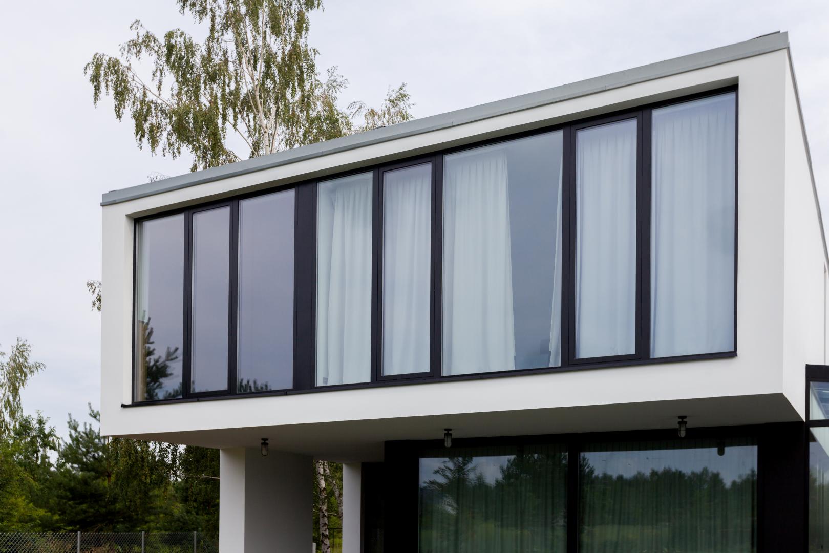 Stolarka okienna - dom nowoczesny